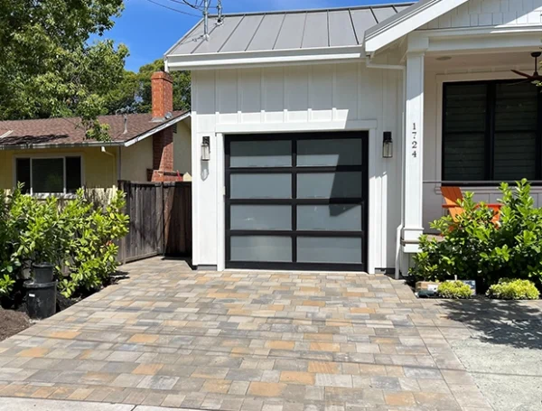 Top Residential Driveway and Walkway Installation Experts in lincoln-il