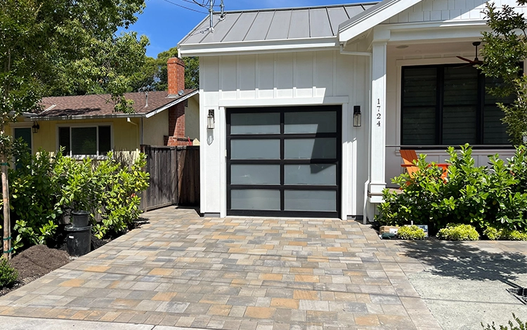 Top Residential Driveway and Walkway Installation Experts in lincoln-il