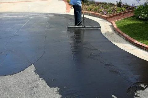 How Reliable Concrete Sealing Service Protects Floors in Chatham, IL